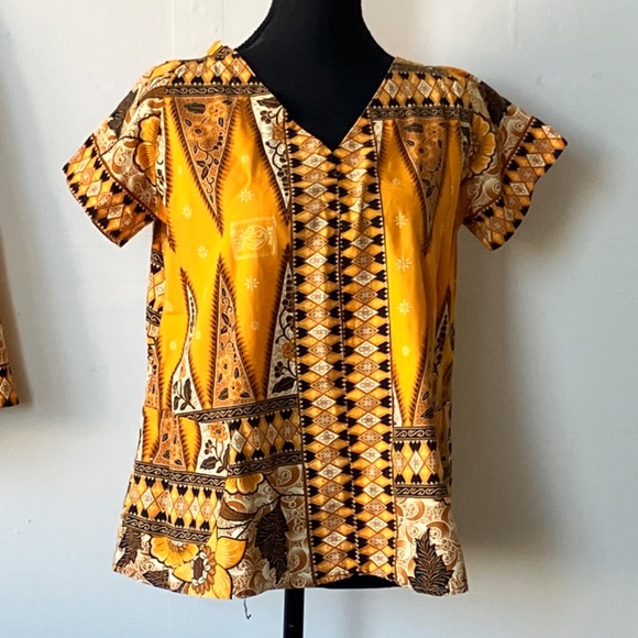 Yellow and Brown vintage 70s Short Set - Picture 2 of 14